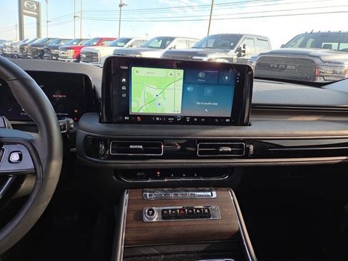 Used 2025 Lincoln Aviator Reserve w/ Equipment Group 201A image 19