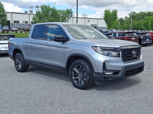 Used 2023 Honda Ridgeline Sport image 1