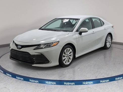 Certified 2023 Toyota Camry LE image 1