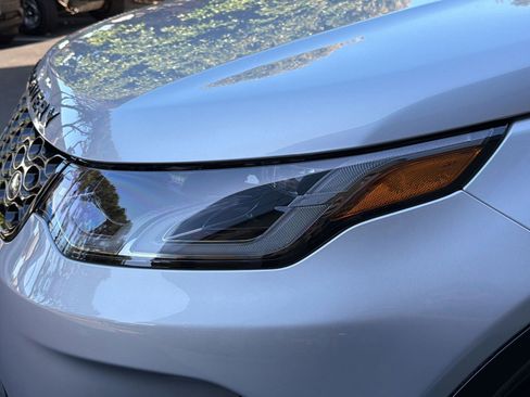 New 2026 Land Rover Discovery Sport Landmark AWD/4WD image 11