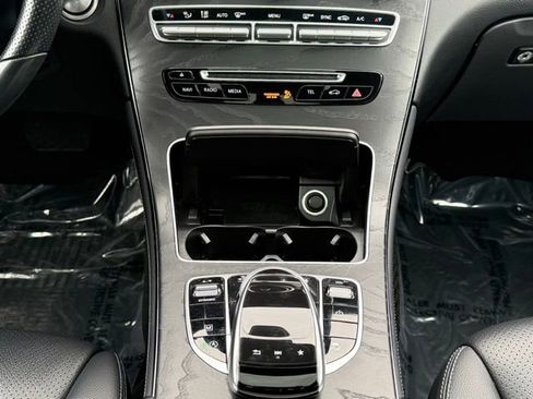 Used 2018 Mercedes-Benz GLC 300 4MATIC image 38