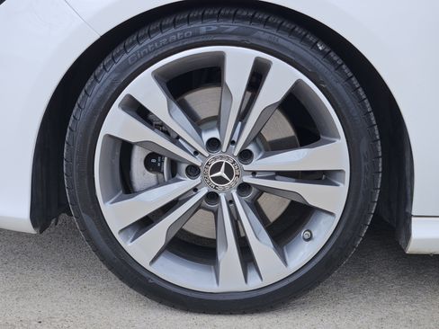 Used 2019 Mercedes-Benz CLA 250 image 11