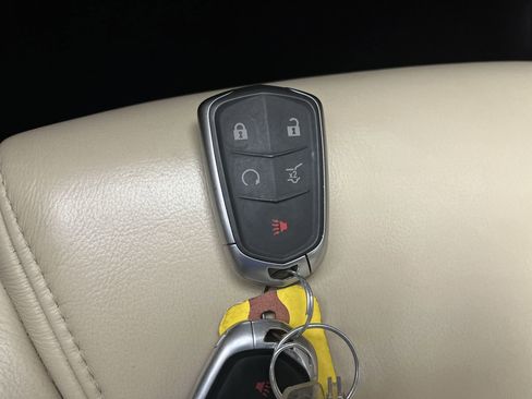 Used 2019 Cadillac XT5 Luxury image 31