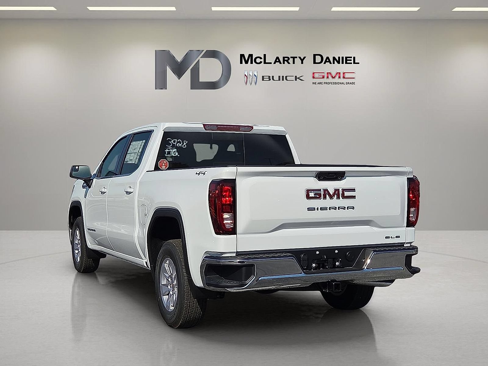 New 2026 GMC Sierra 1500 SLE AWD/4WD image 4