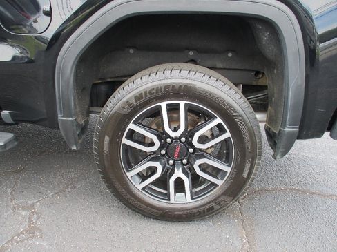 Used 2019 GMC Sierra 1500 AT4 w/ AT4 Premium Package AWD/4WD image 10