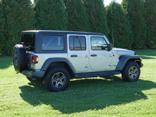 Used 2018 Jeep Wrangler Unlimited Sport S AWD/4WD image 9