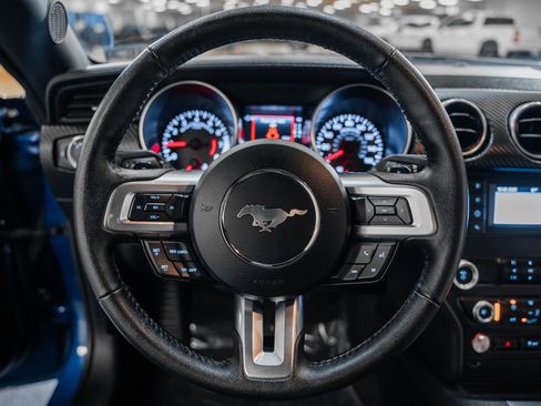 Certified 2022 Ford Mustang Coupe image 35