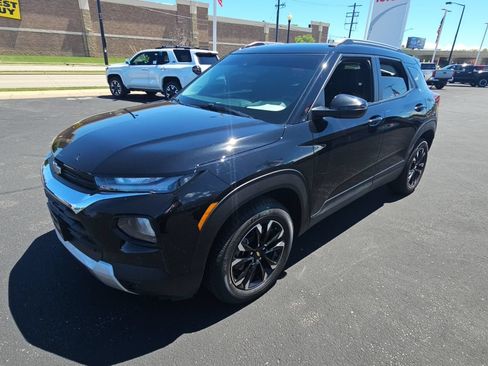 Used 2023 Chevrolet TrailBlazer LT AWD/4WD image 7