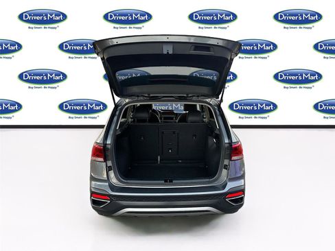 Used 2024 Volkswagen Taos SE image 27