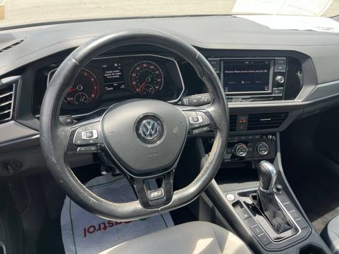 Used 2019 Volkswagen Jetta R-Line w/ R-Line Cold Weather Package FWD image 37