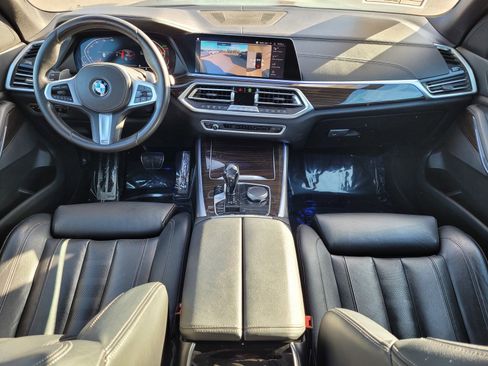 Used 2021 BMW X5 xDrive40i w/ M Sport Package image 10