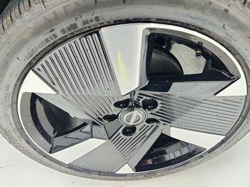 New 2025 Nissan Kicks SR image 31