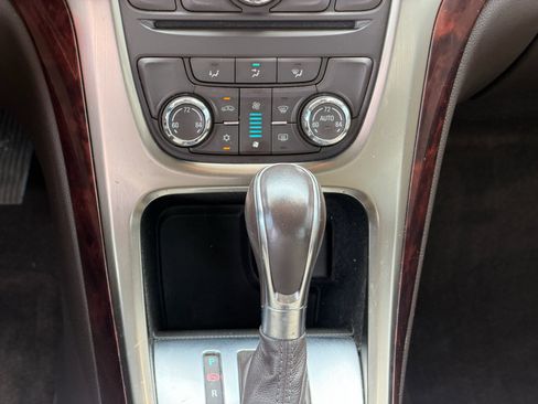 Used 2012 Buick Verano FWD image 12