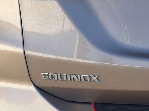 Used 2019 Chevrolet Equinox LS FWD image 23