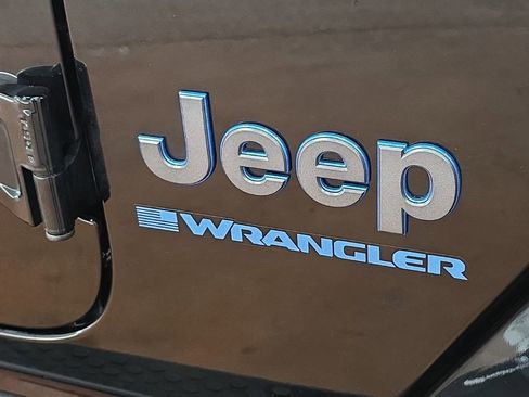 Used 2024 Jeep Wrangler High Altitude image 11