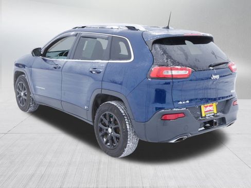 Certified 2018 Jeep Cherokee Latitude Plus w/ Cold Weather Group image 5