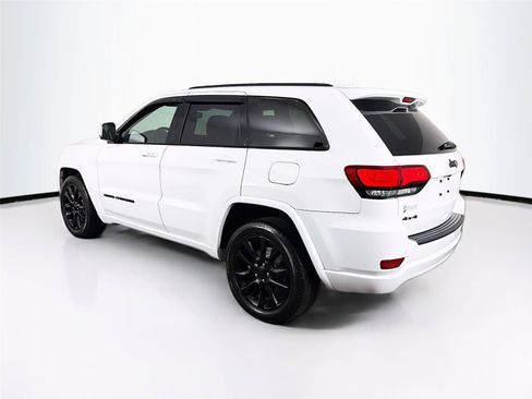 Used 2021 Jeep Grand Cherokee Laredo X AWD/4WD image 9