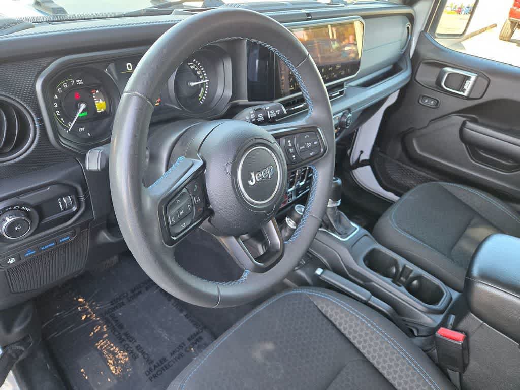 Used 2024 Jeep Wrangler Unlimited Rubicon 4xe AWD/4WD image 10