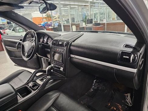 Used 2008 Porsche Cayenne image 7