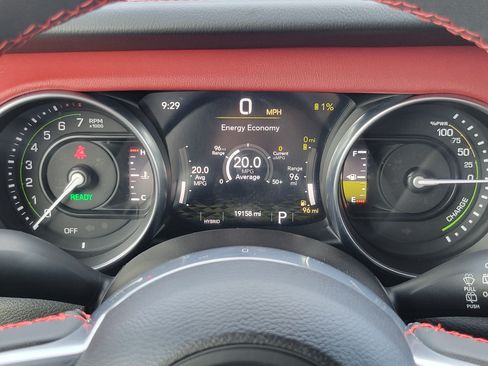 Used 2023 Jeep Wrangler Unlimited Rubicon 4xe AWD/4WD image 9