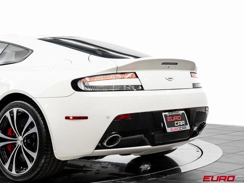 Used 2017 Aston Martin V12 Vantage S image 18