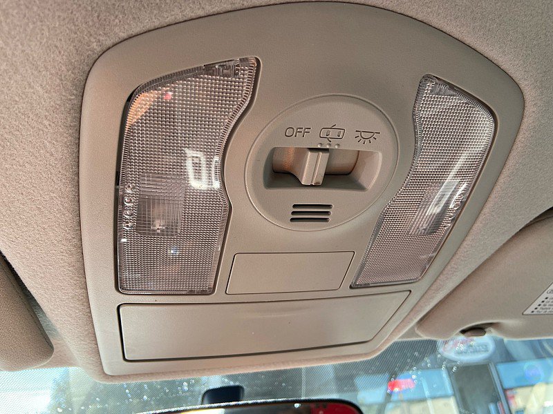 Used 2014 Toyota Prius V Two FWD image 9