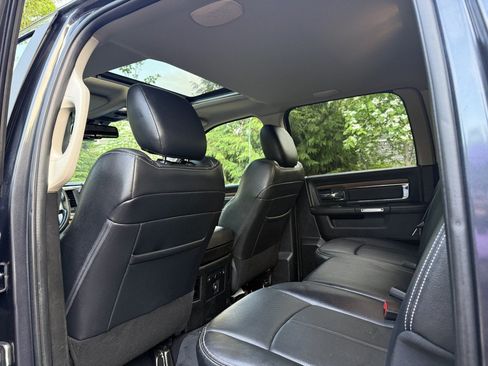 Used 2019 RAM 1500 Laramie AWD/4WD image 26