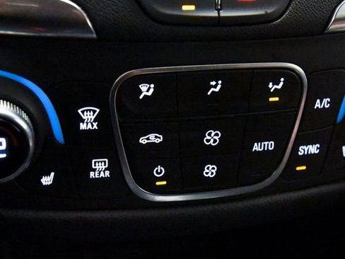 Used 2024 Chevrolet Equinox LT image 19