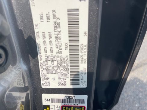 Used 2025 Toyota Tundra SR5 AWD/4WD image 11