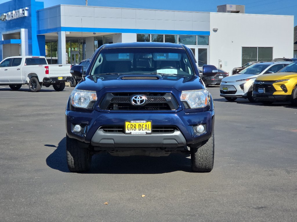 Used 2012 Toyota Tacoma 4x4 Access Cab V6 w/ TRD Sport Pkg image 3