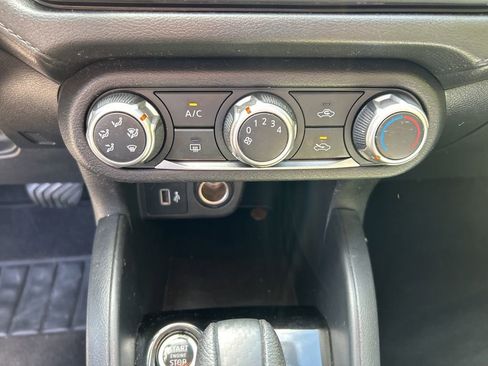 Used 2020 Nissan Versa S image 16