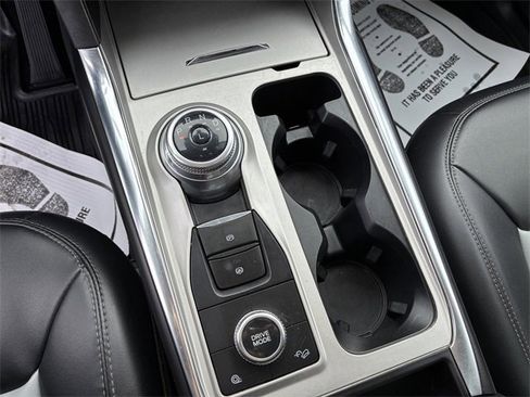 Certified 2022 Ford Explorer XLT w/ Equipment Group 202A image 31