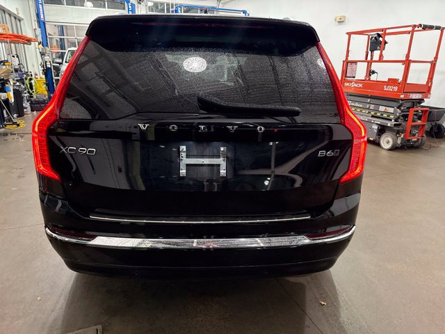 Used 2024 Volvo XC90 B6 Ultimate w/ Protection Package Premier AWD/4WD image 4