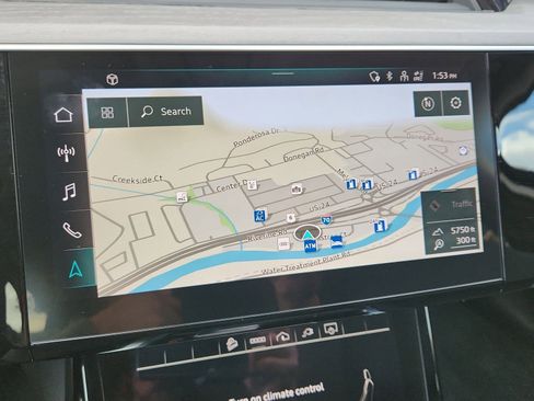 Used 2021 Audi e-tron Premium w/ Convenience Plus Package image 26