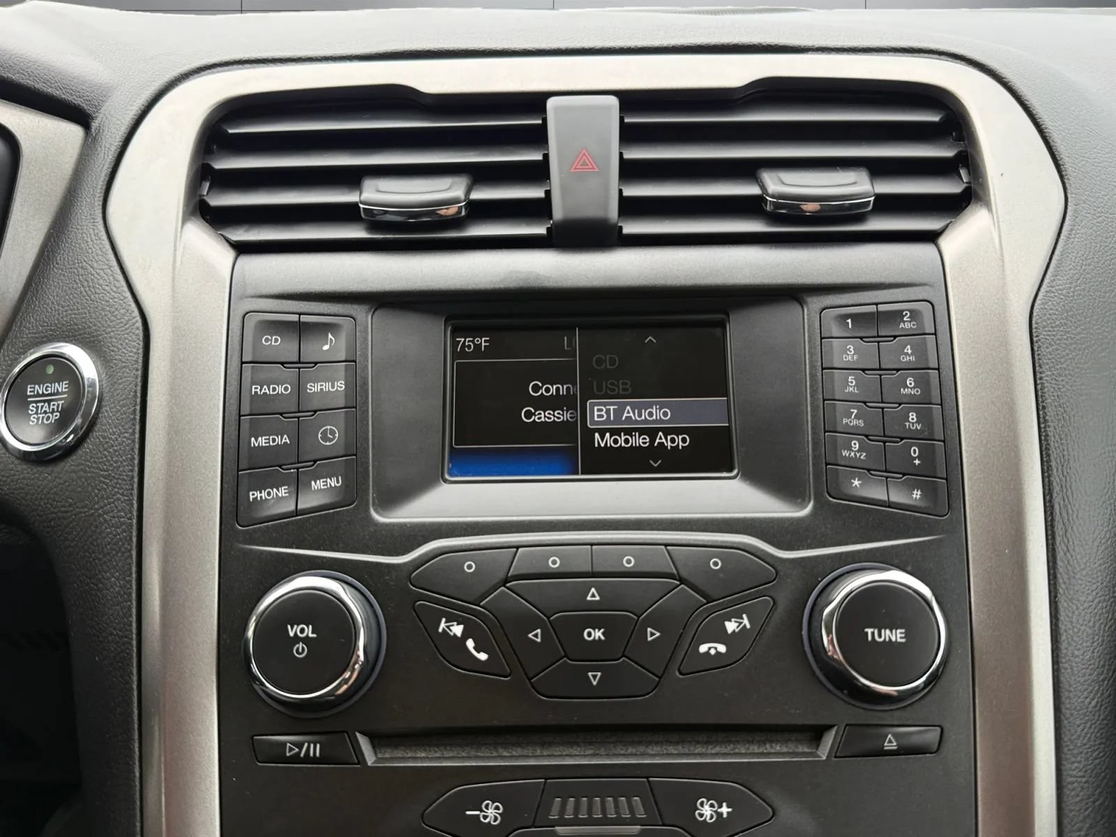 Used 2017 Ford Fusion SE w/ Equipment Group 601A FWD image 32