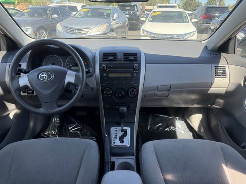 Used 2010 Toyota Corolla LE FWD image 14