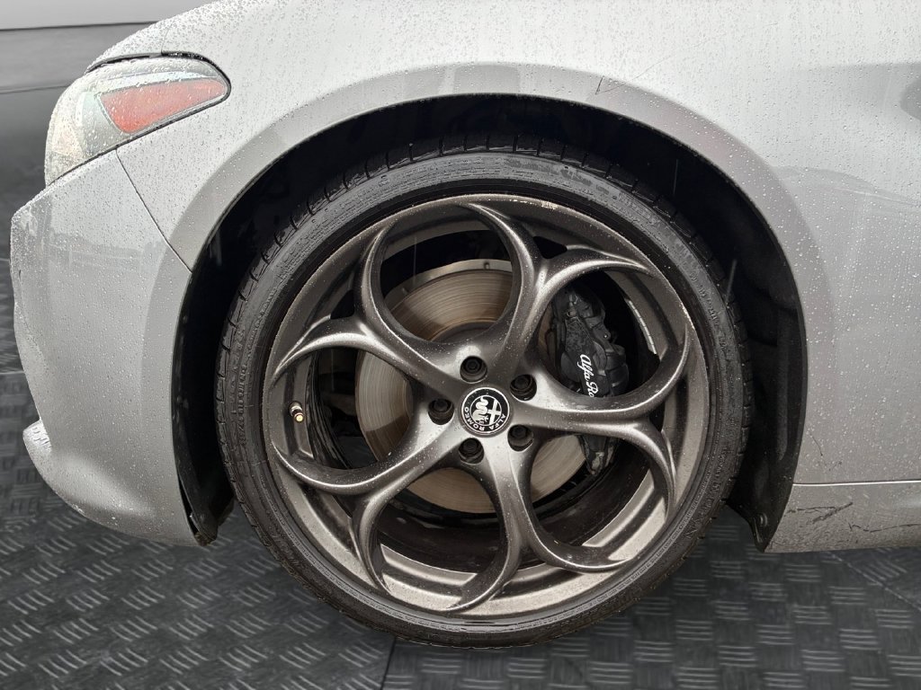 Used 2020 Alfa Romeo Giulia Ti Sport w/ Quick Order Package 22U Sport RWD image 22