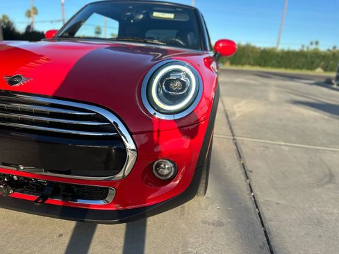 Used 2021 MINI Cooper Convertible FWD image 9