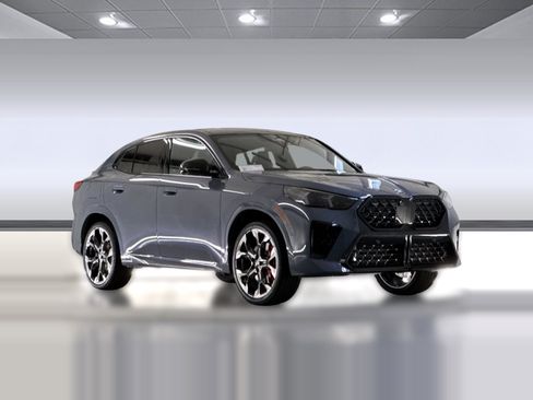 Used 2026 BMW X2 xDrive28i w/ M Sport Package AWD/4WD image 7