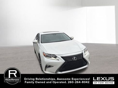Used 2017 Lexus ES 350 image 4