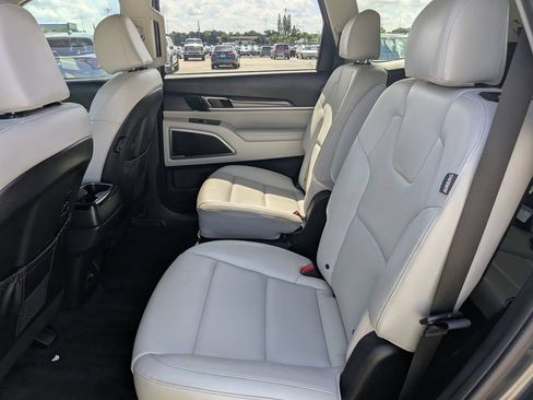 Used 2023 Kia Telluride S w/ S Sunroof Package FWD image 18