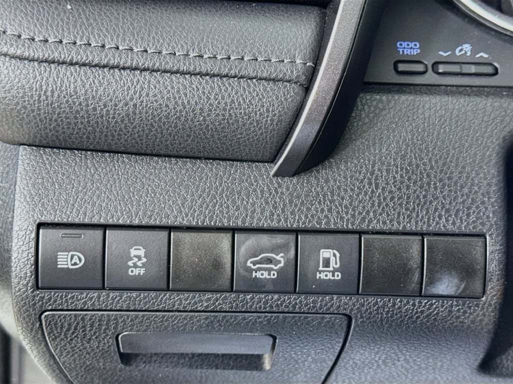 Used 2023 Toyota Camry LE FWD image 10