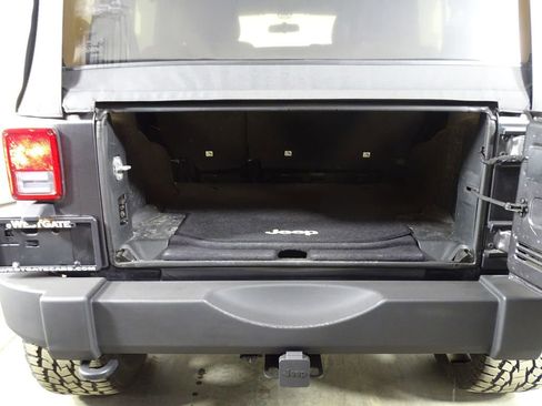 Used 2017 Jeep Wrangler Unlimited Sport w/ Connectivity Group image 11