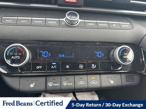 Used 2023 Hyundai Elantra SEL w/ Convenience Package image 18