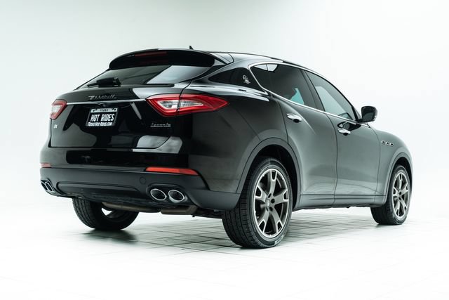 Used 2017 Maserati Levante AWD/4WD image 12