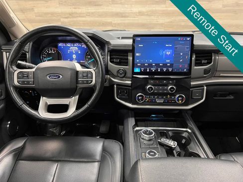 Used 2024 Ford Expedition Max XLT image 2