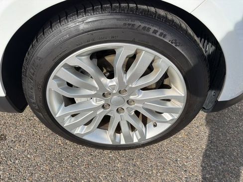 Used 2020 Land Rover Range Rover Sport SE image 5