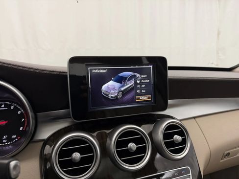 Used 2017 Mercedes-Benz C 300 4MATIC Sedan image 22