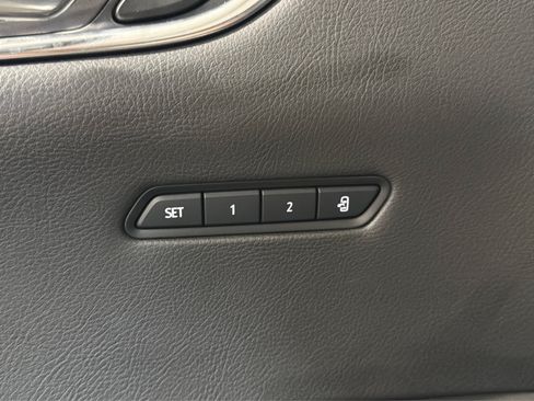 Used 2022 Cadillac XT6 Luxury AWD/4WD image 18