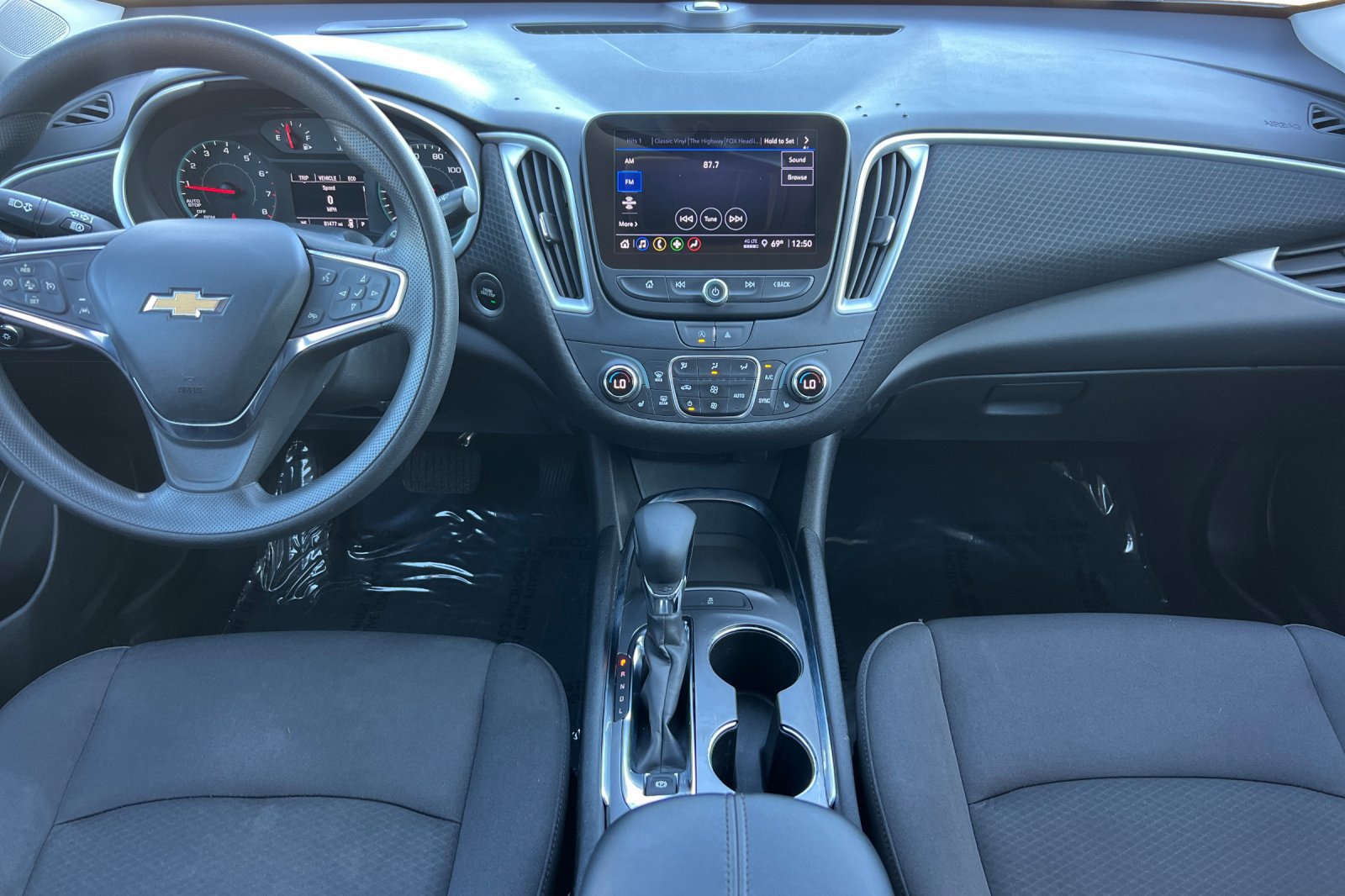 Used 2023 Chevrolet Malibu LT FWD image 3